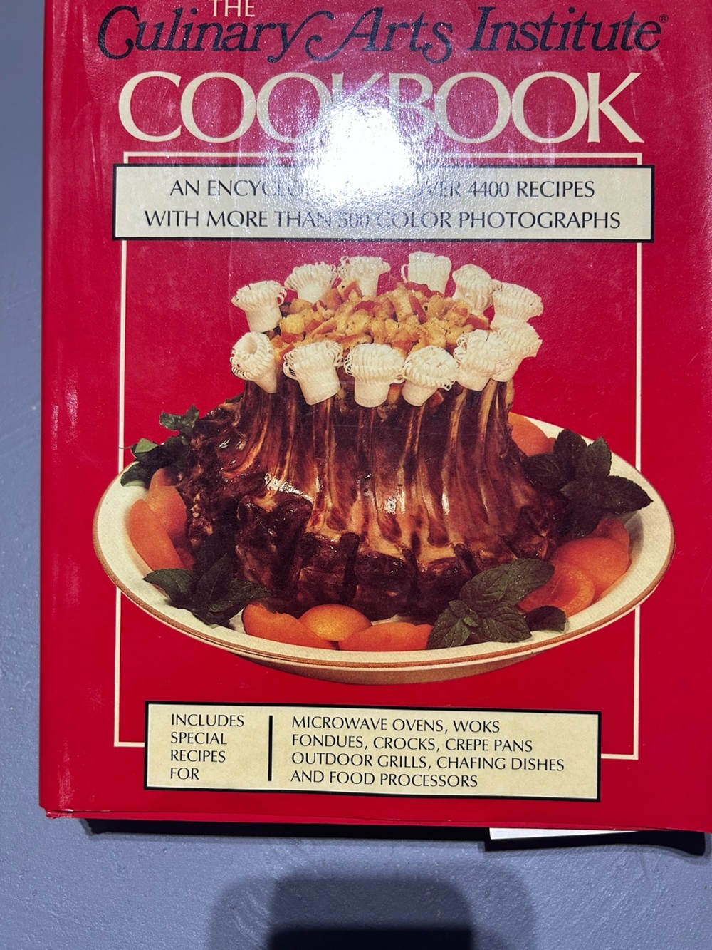 VINTAGE The Culinary Arts Institute Hard Cover Cookbook (Over 4,400 Recipes) - Picture 2 of 11